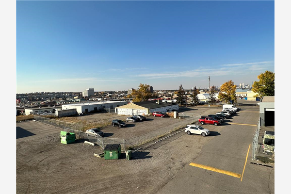 207 61 Avenue SE, Calgary