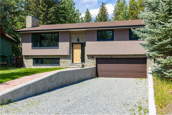 1106 Larch Place, Canmore