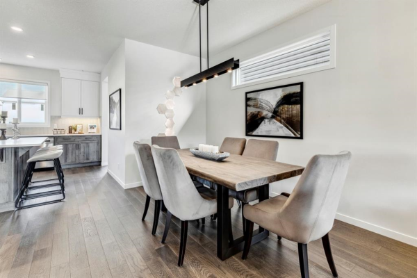 543 Wolf Creek Way SE, Calgary
