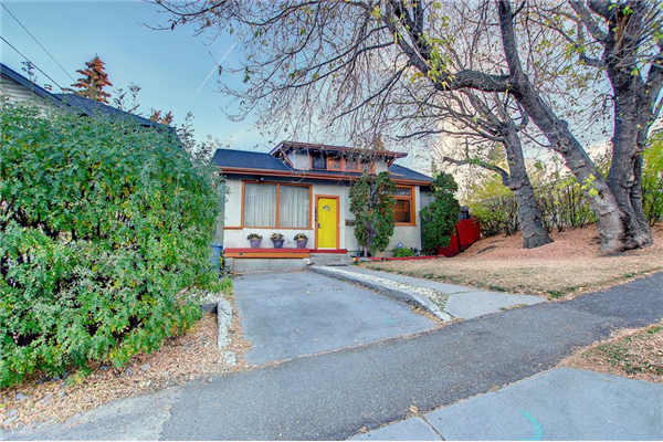 2906 17 Street SW, Calgary