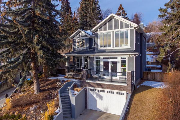 12 Hawthorne Crescent NW, Calgary