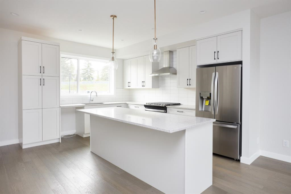 823 Shawnee Terrace SW, Calgary