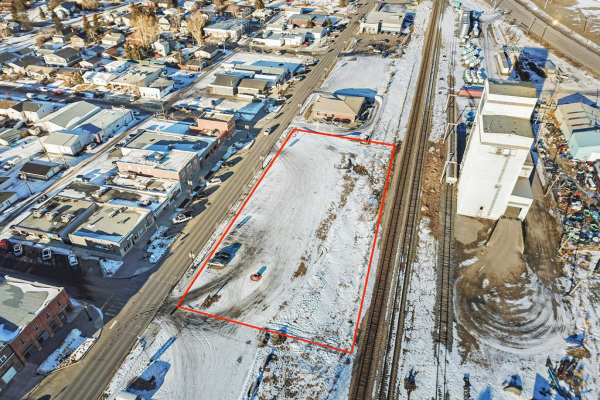 1201 Railway Street, Crossfield