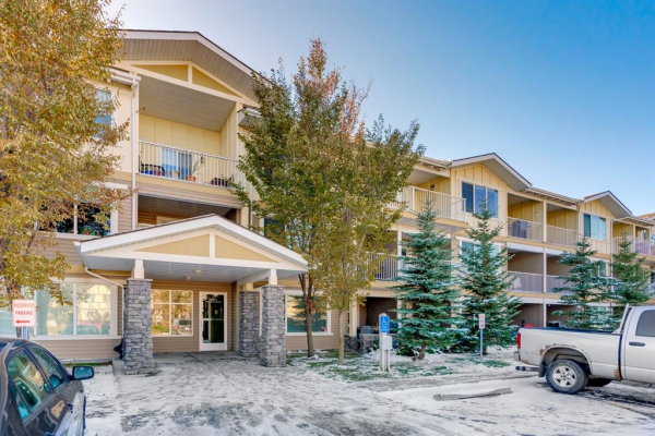 4 Kingsland Close SE, Airdrie