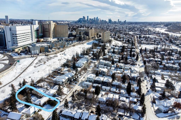 3708 8 Avenue NW, Calgary