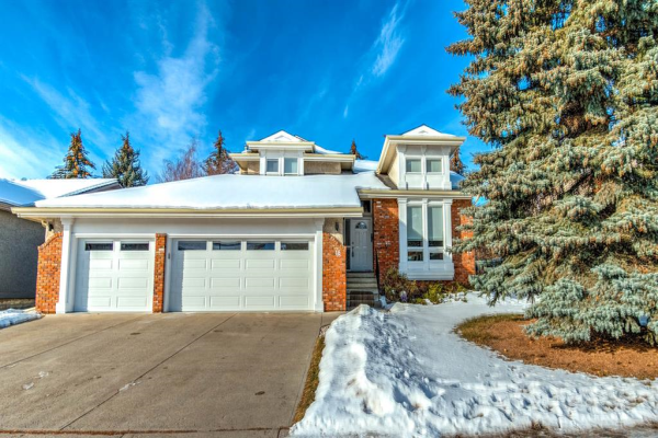 18 Varsity Estates View NW, Calgary