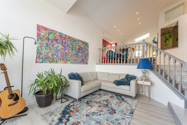 642 Douglas Woods Place SE, Calgary