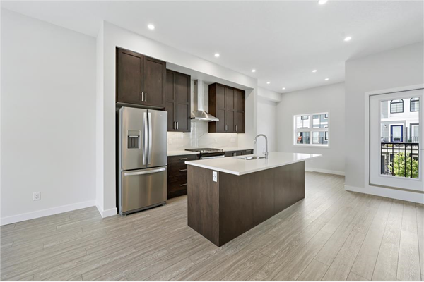 120 Les Jardins Park SE, Calgary