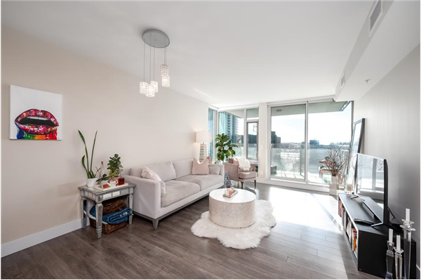 519 Riverfront Avenue, Calgary