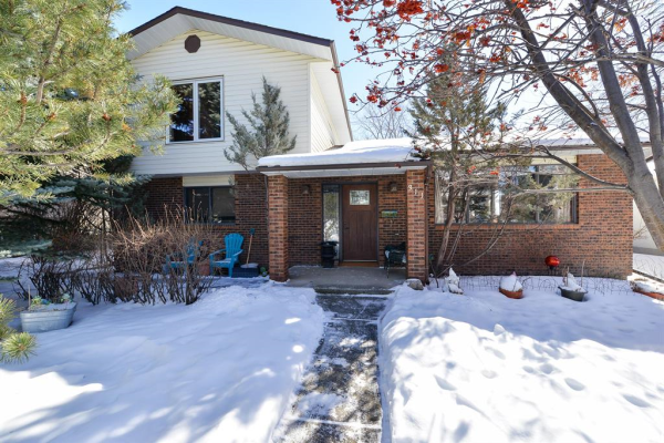 311 Silverthorn Way NW, Calgary