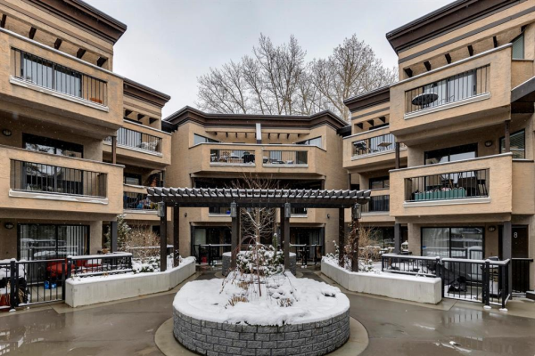 712 4 Street NE, Calgary