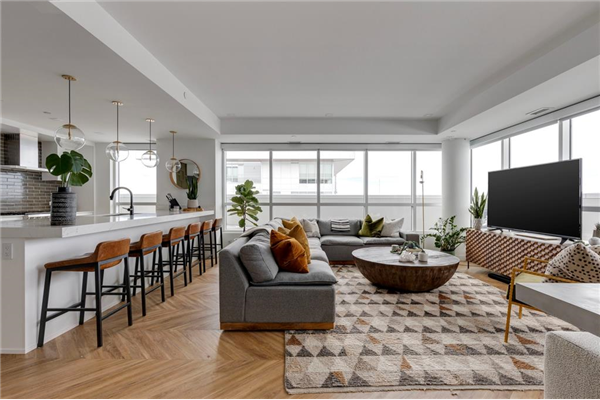 8445 Broadcast Avenue SW, Calgary