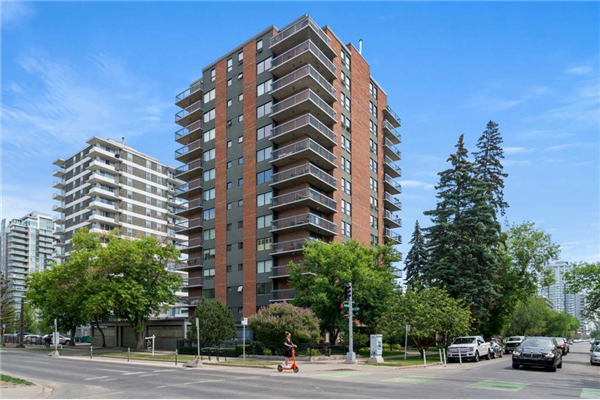 540 14 Avenue SW, Calgary