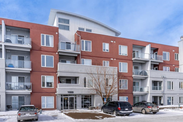 604 East Lake Boulevard NE, Airdrie