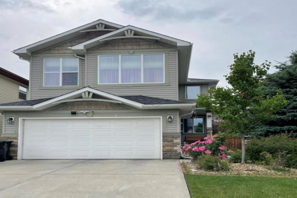 275 Everoak Drive SW, Calgary