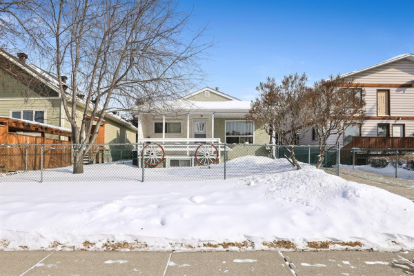4436 21 Avenue NW, Calgary