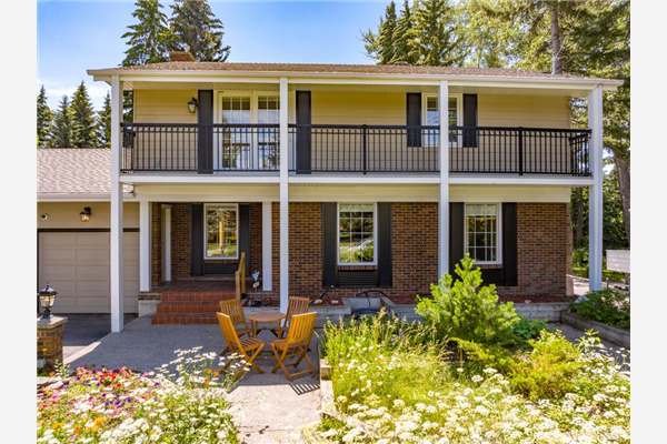 7315 Bow Crescent NW, Calgary