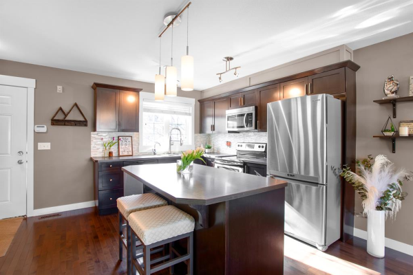 189 Rainbow Falls Manor, Chestermere