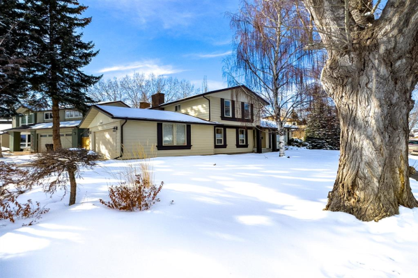 304 Varsity Estates Place NW, Calgary