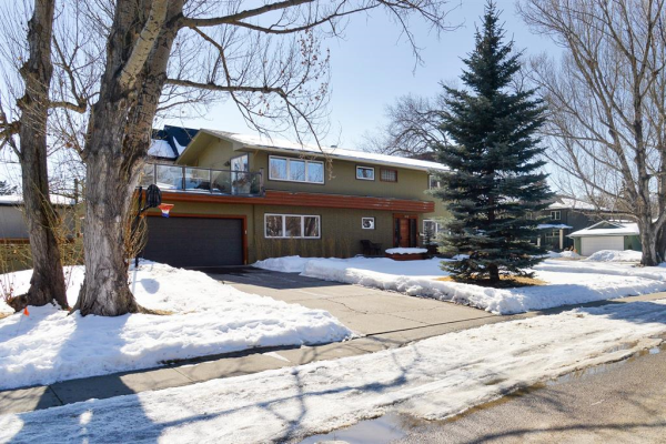 1515 46 Avenue SW, Calgary