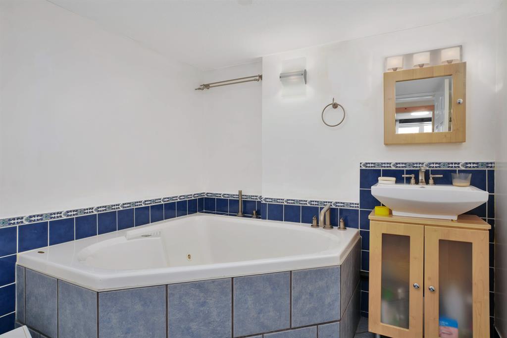 Listing A2031839 - Large Photo # 32