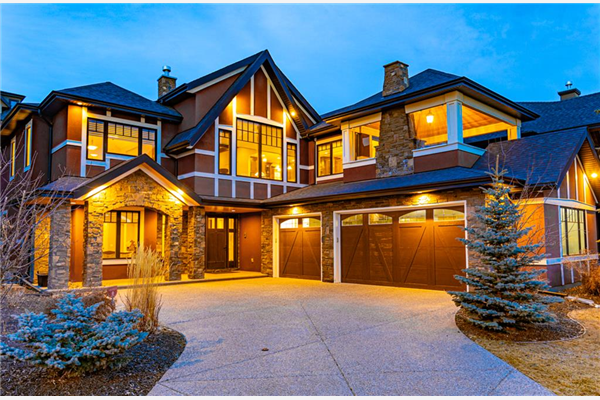 3342 77 Street SW, Calgary