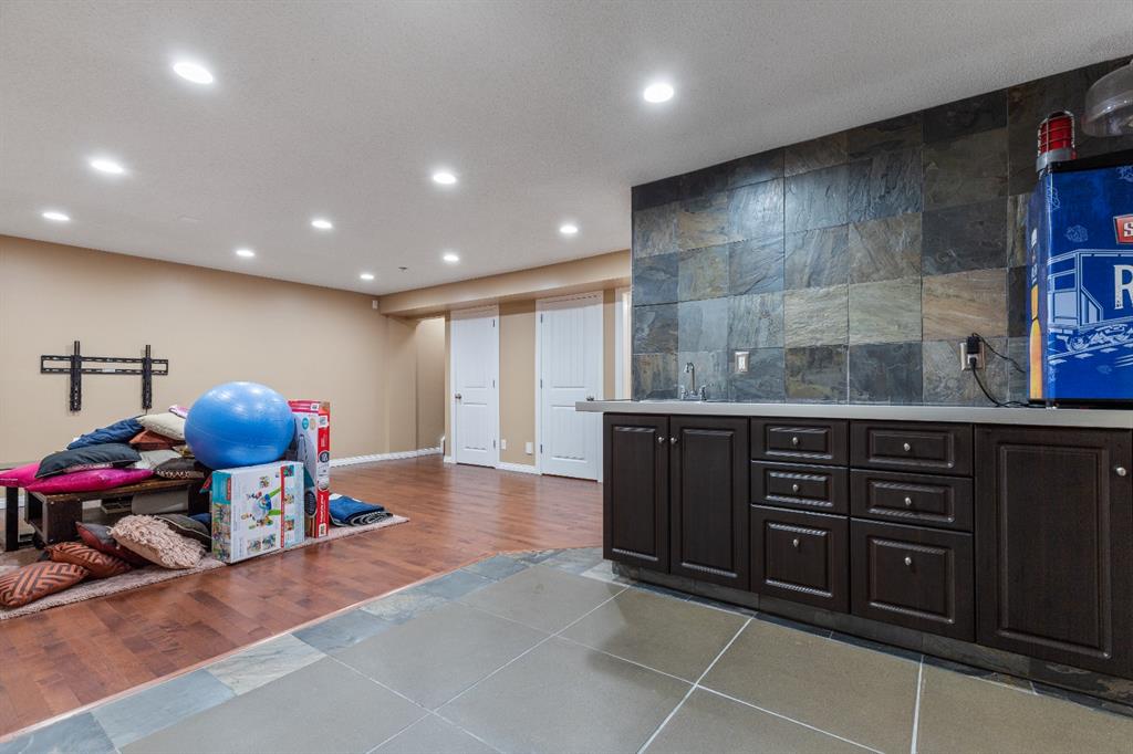 Listing A2032741 - Large Photo # 22