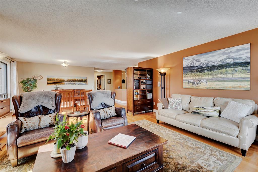 Listing A2032760 - Large Photo # 4