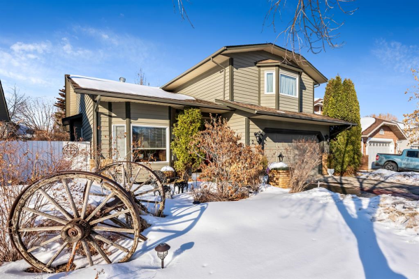 23 Sun Harbour Road SE, Calgary