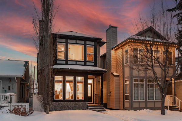 521 21 Avenue NE, Calgary