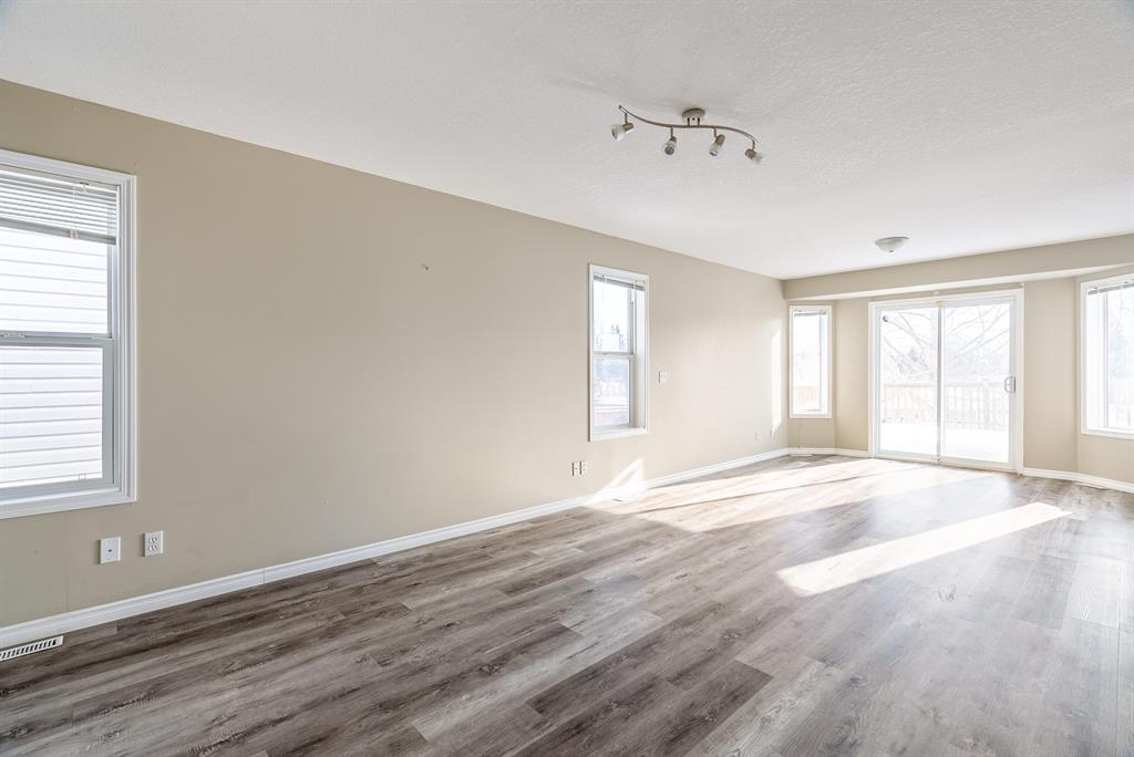 Listing A2032927 - Large Photo # 3