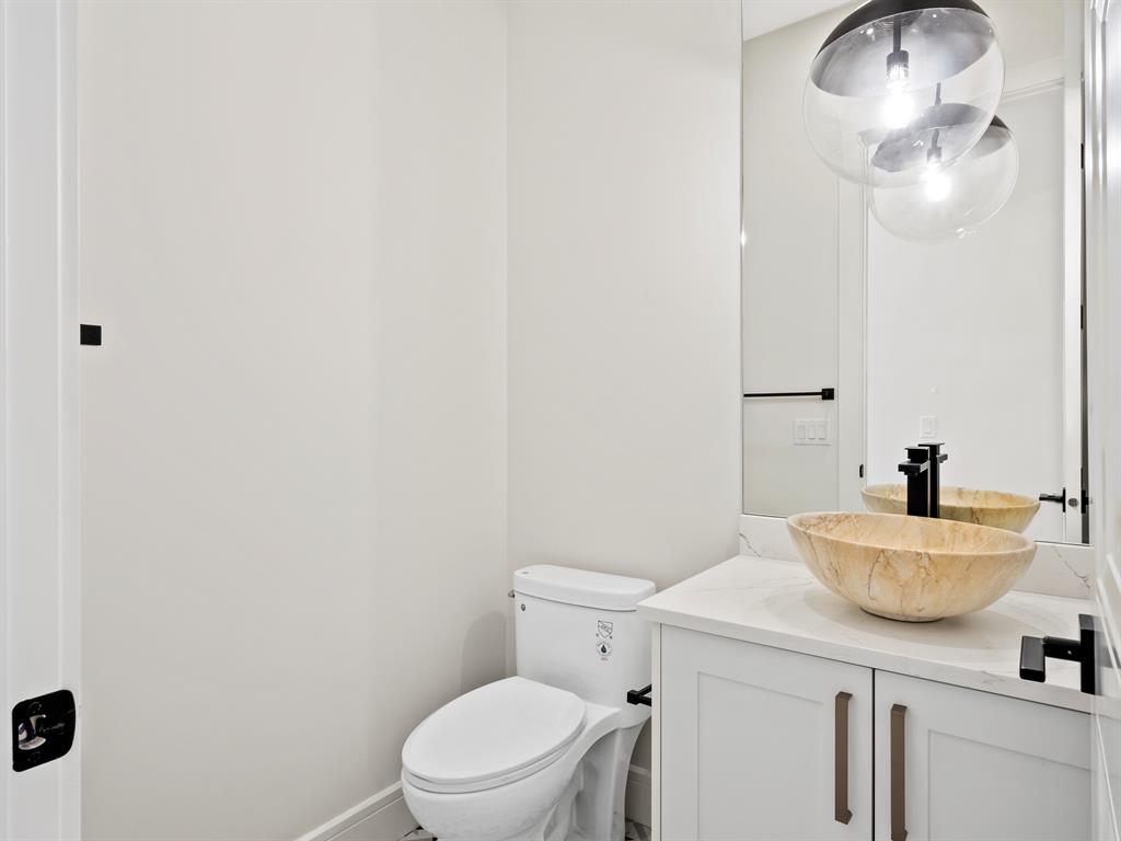 Listing A2032988 - Large Photo # 6