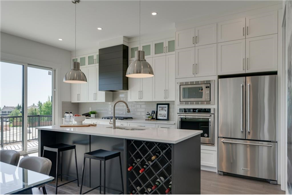 6 Straddock Bay SW, Calgary