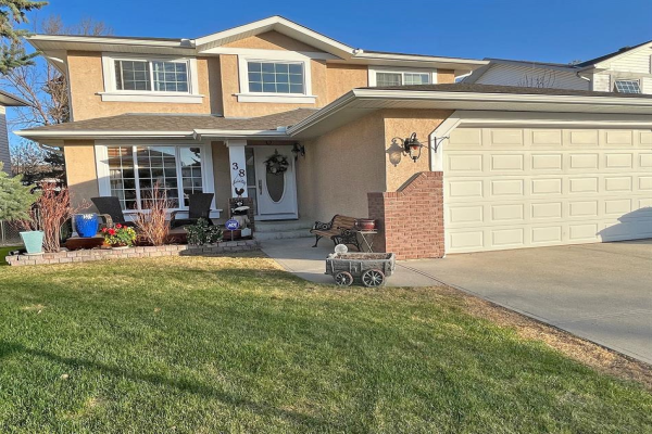 38 Crystalridge Way, Okotoks