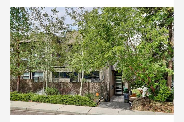 1932 29 Avenue SW, Calgary