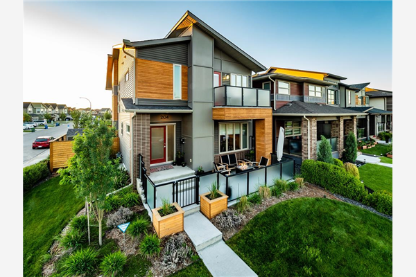 204 Walden Crescent SE, Calgary