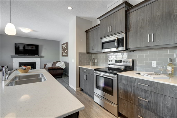 710 Edgefield Crescent, Strathmore