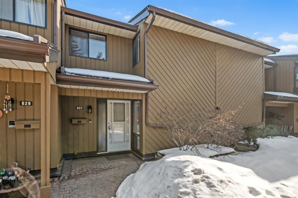 3131 63 Avenue SW, Calgary