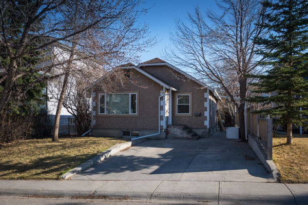 129 29 Avenue NW, Calgary