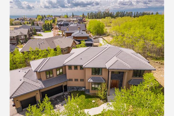 21 Elveden Drive SW, Calgary