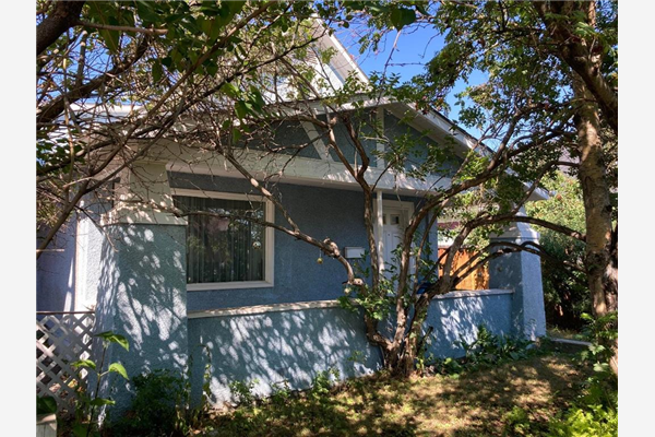 211 7 Street NE, Calgary