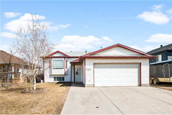 566 Athabasca Avenue, Fort McMurray