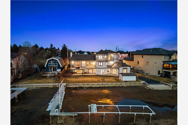 1105 East Chestermere Drive, Chestermere