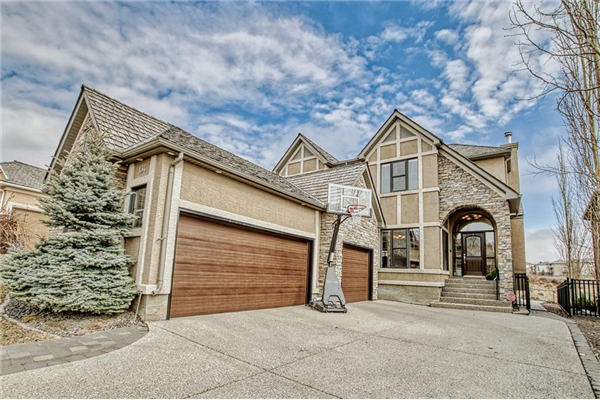 134 Royal Ridge Mount NW, Calgary