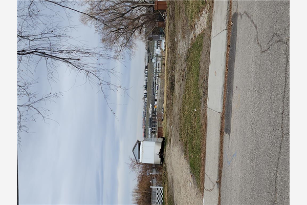 618 30 Avenue NE, Calgary