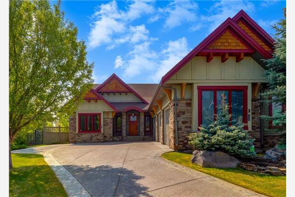 62 Wentworth Terrace SW, Calgary