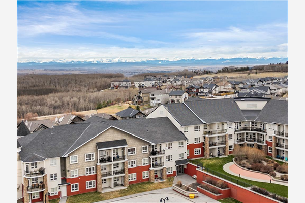26 Val Gardena View SW, Calgary
