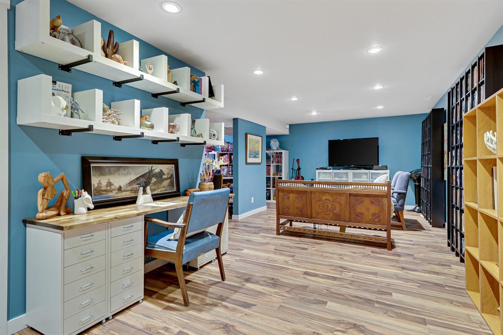 Listing A2042884 - Large Photo # 32