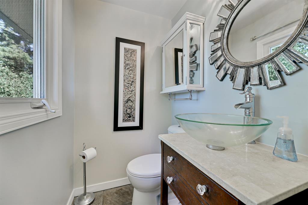 Listing A2042884 - Large Photo # 23