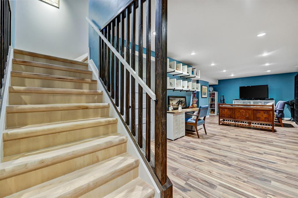Listing A2042884 - Large Photo # 31